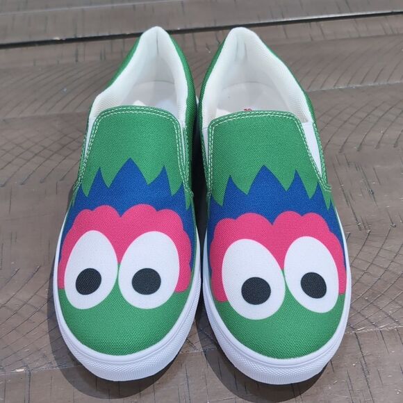 Philadelphia Phillies Canvas Slip On Sneakers Womens Sz 7 NWOT - Picture 3 of 10